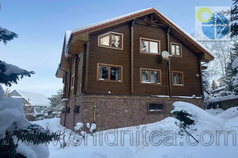 Сходница  Коттедж Смерекова хата .