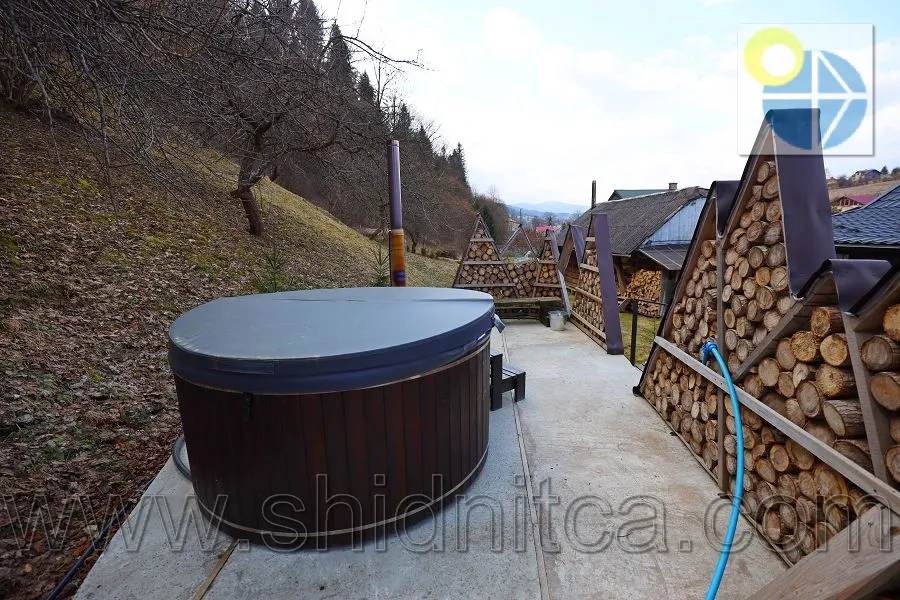 Новий Кропивник.Котеджі Біля лісу.