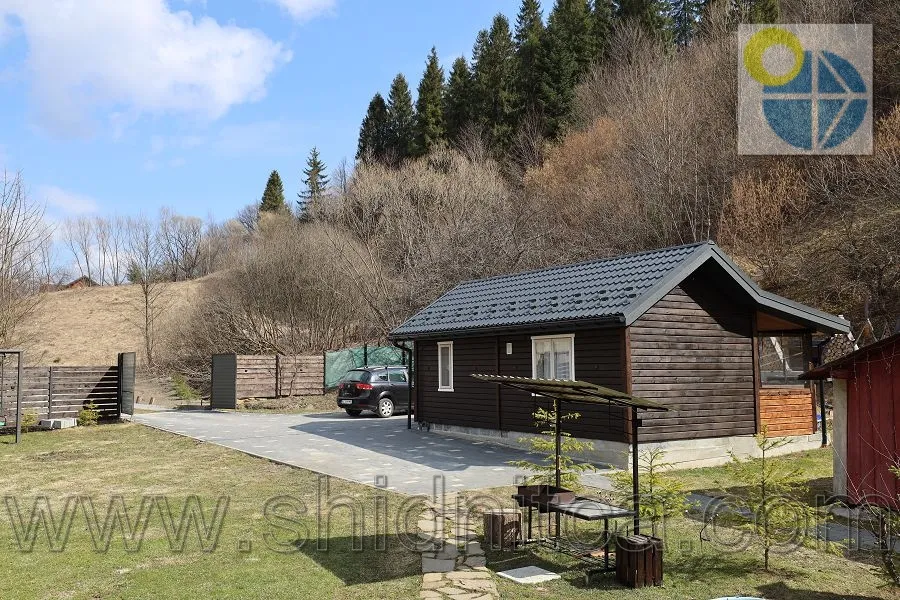 Новий Кропивник.Котеджі Біля лісу.