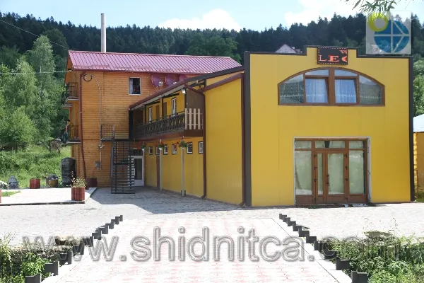 Сходница Вилла Леонтия .