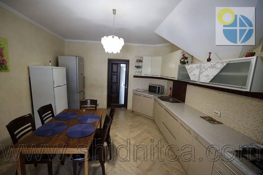 Сходница Вилла Замковый мост.